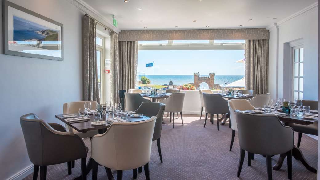Horizon brasserie with view out to sea at belmont hotel