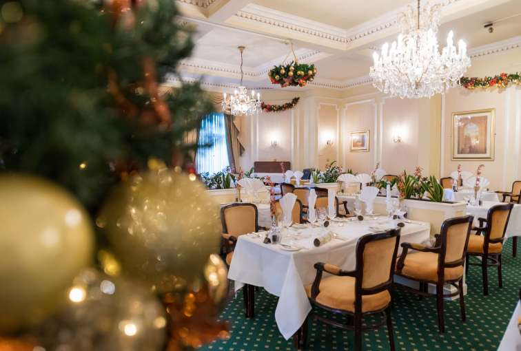 Belmont Hotel Restaurant Dining Room at Christmas