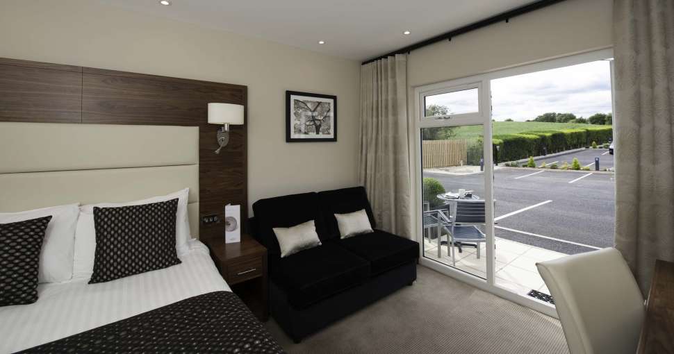 Devon Hotel Accommodation Indoor and Outdoor Seating Areas