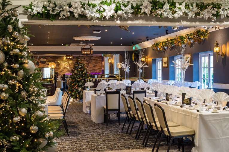 Devon Hotel carriages bar and brasserie at Christmas