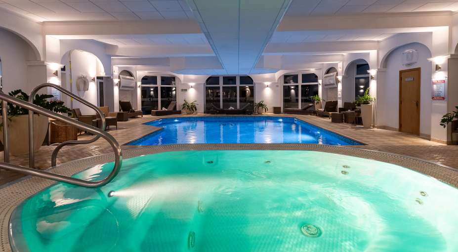 Spa bath & indoor pool at Carlyon Bay spa facilities 