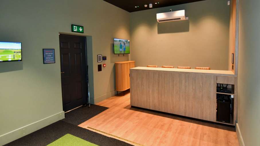 Carlyon Bay Golf Club Simulator Room