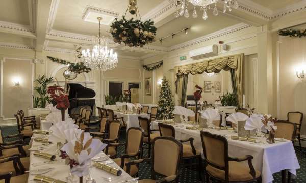 Belmont Hotel Dining Room at Christmas
