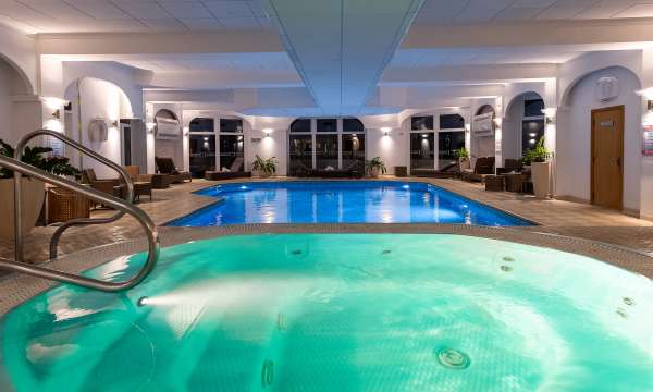 Spa bath & indoor pool at Carlyon Bay spa facilities 