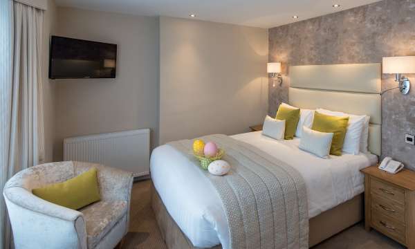 Two eggs on a bed at The Royal & Fortescue Hotel