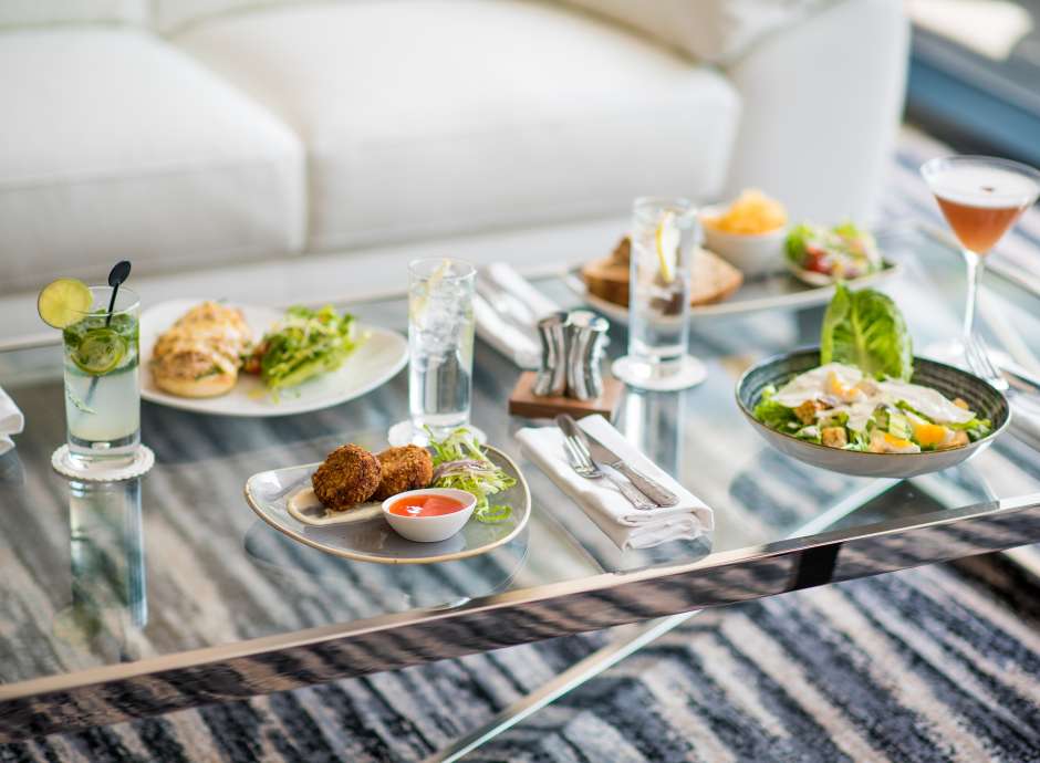 Season bar lunch dishes at the park hotel