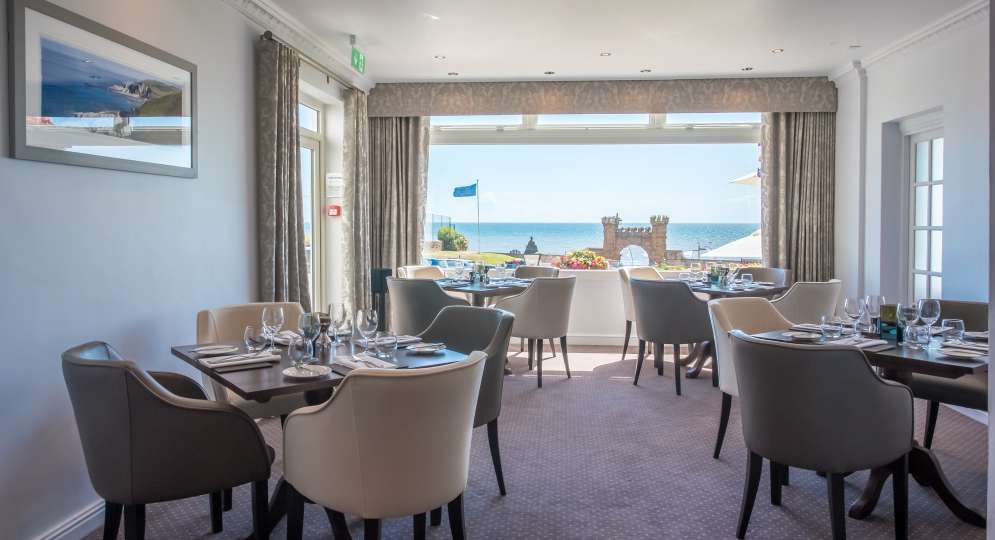 Horizon brasserie with view out to sea at belmont hotel